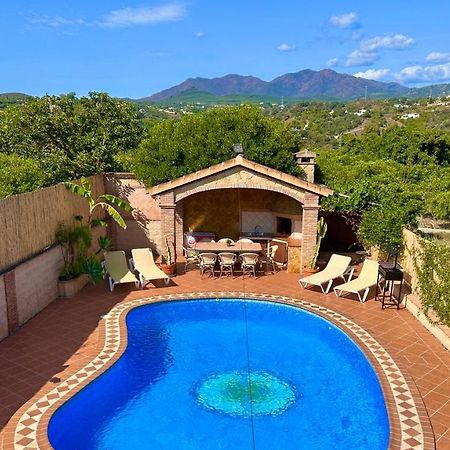 מאלגה Chalet El Parral - Piscina Y Sala De Cine מראה חיצוני תמונה