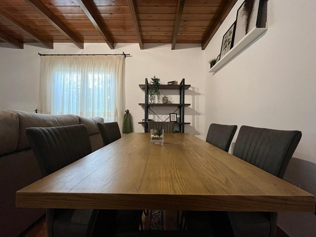 מאלגה Chalet El Parral - Piscina Y Sala De Cine מראה חיצוני תמונה