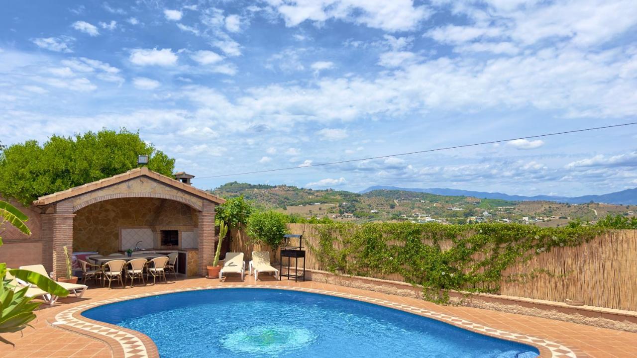 מאלגה Chalet El Parral - Piscina Y Sala De Cine מראה חיצוני תמונה