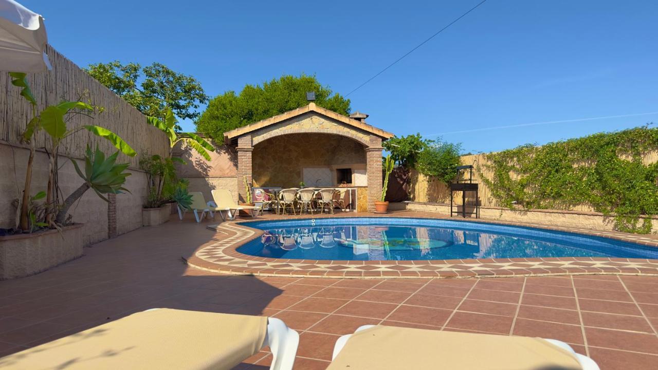 מאלגה Chalet El Parral - Piscina Y Sala De Cine מראה חיצוני תמונה